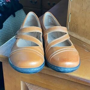 Mary Jane Style Shoes